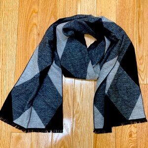 NWOT Handwoven Scarf